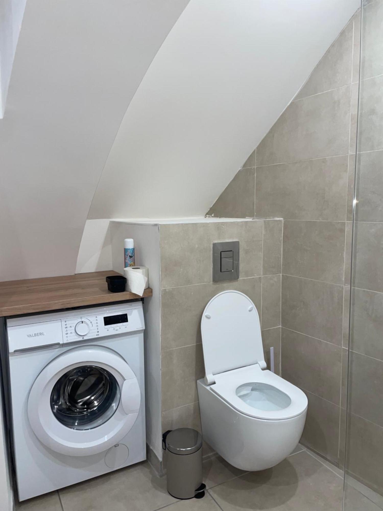 Entre Tendance Et Authenticite - La Voute Nimes Exterior photo